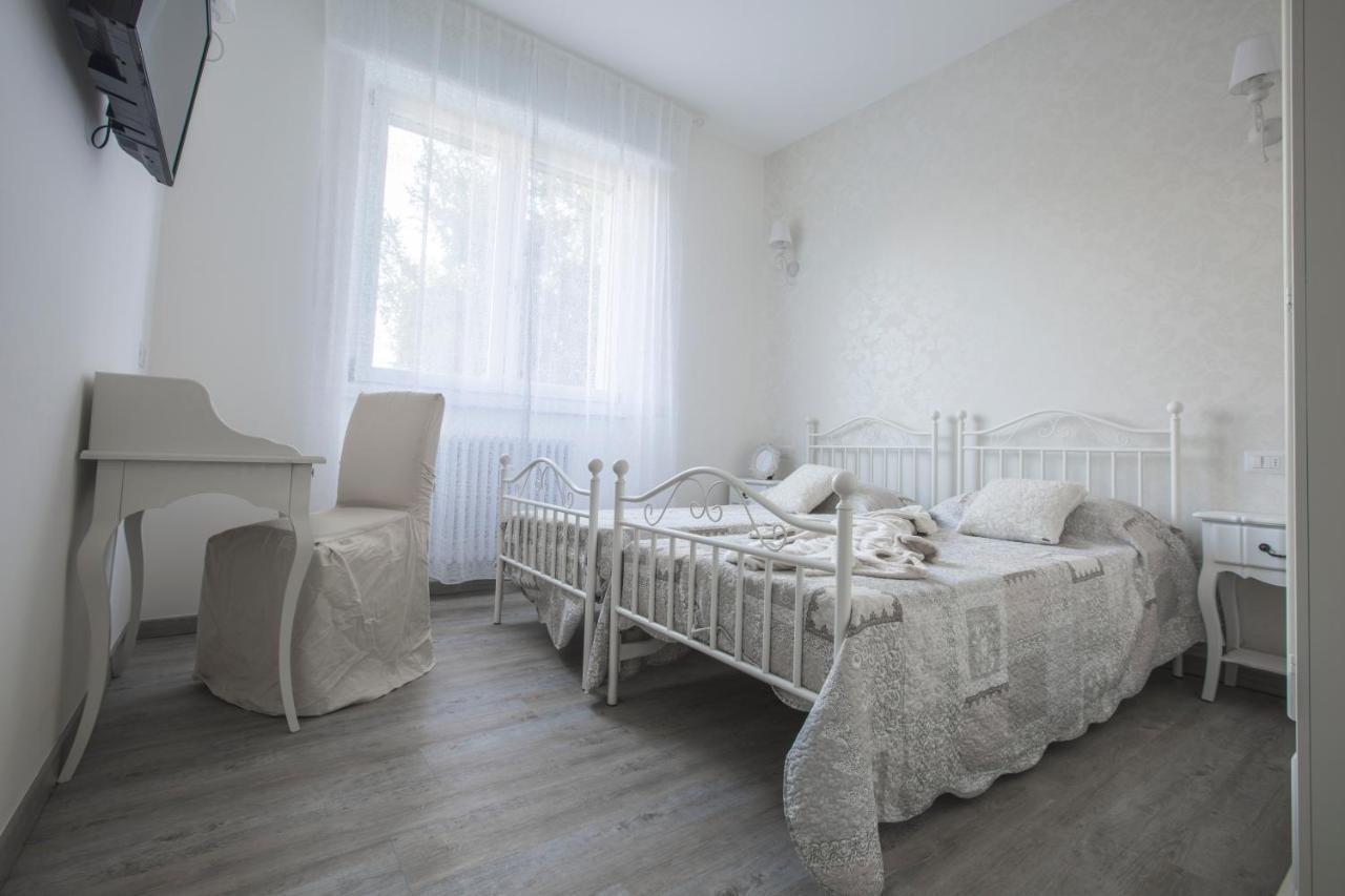 Lilly Chic Monza Bed and Breakfast Eksteriør billede