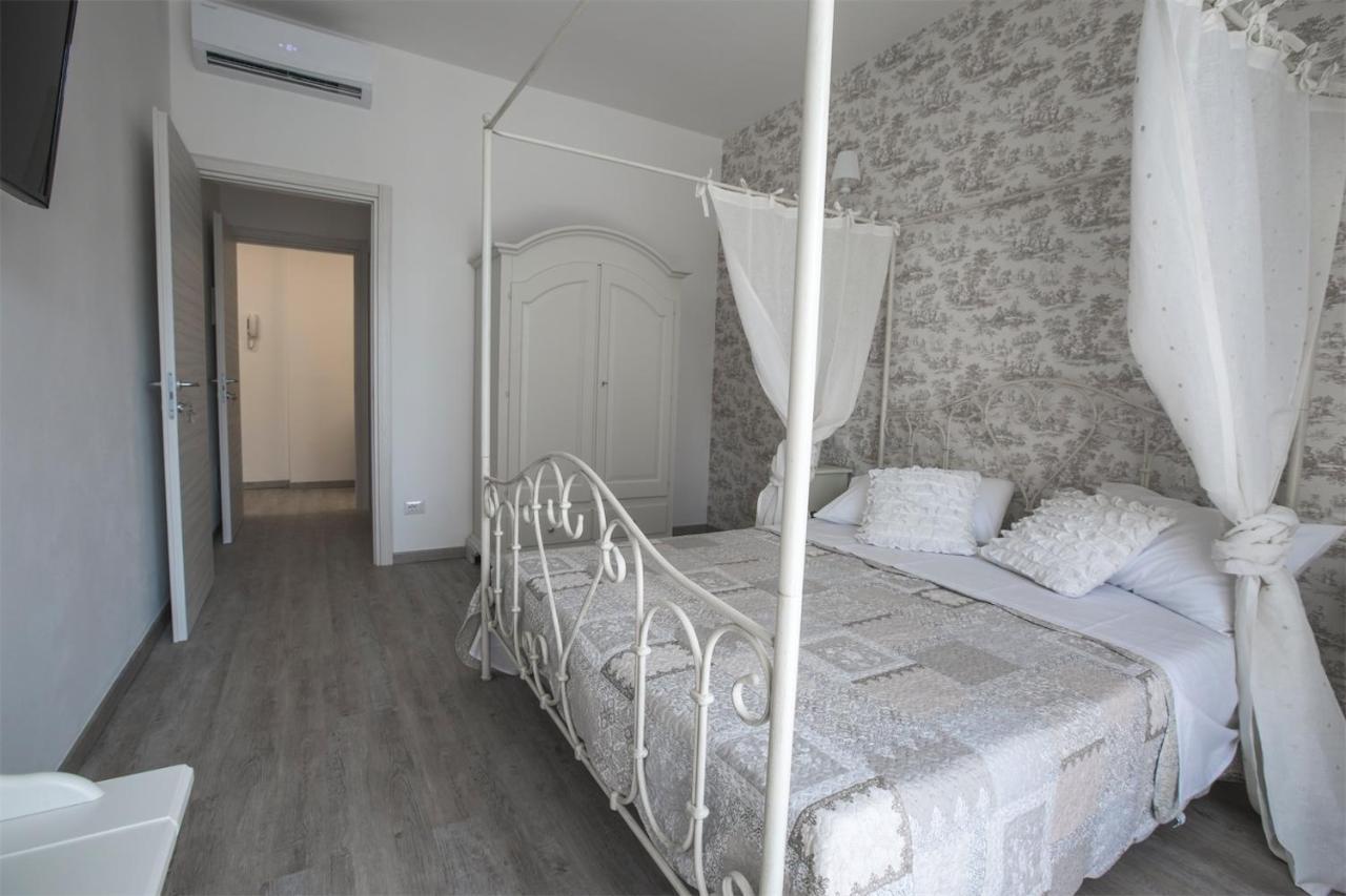 Lilly Chic Monza Bed and Breakfast Eksteriør billede
